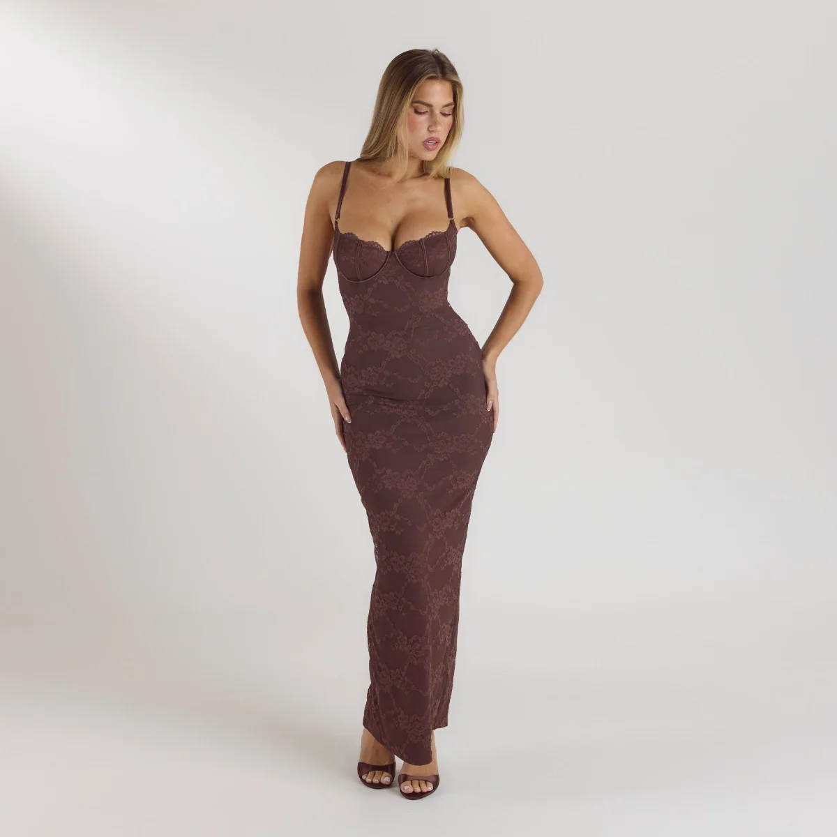 Robe Longue avec Body Blossom - Chocolat – Image 2