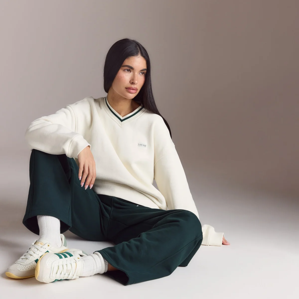 Pull à Col en V Lounge Living - Crème – Image 5