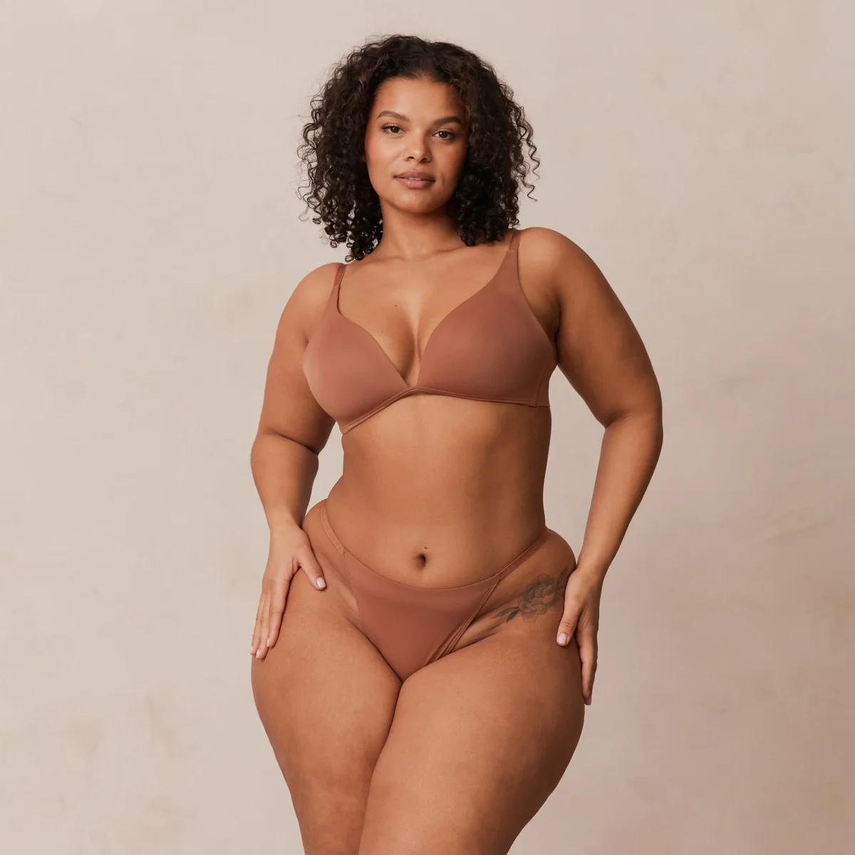 Light Plunge Soutien-Gorge T-Shirt Sans Armatures - Moka – Image 8