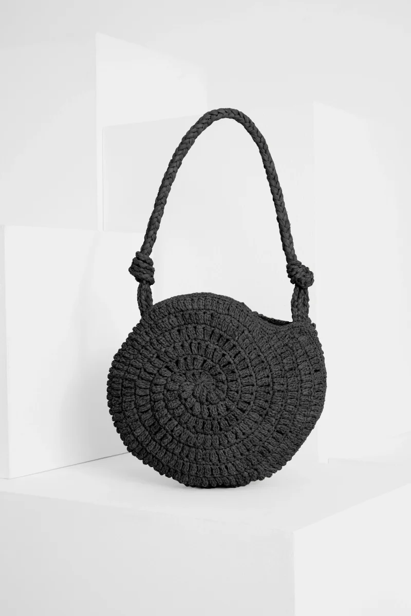 ISULA Black – Image 2