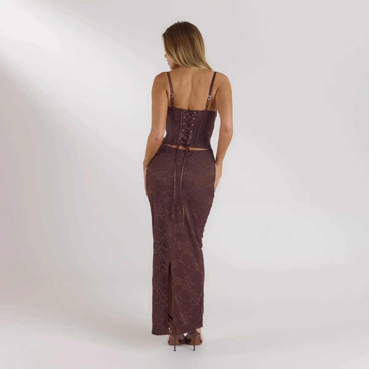 Robe Longue avec Body Blossom - Chocolat – Image 3