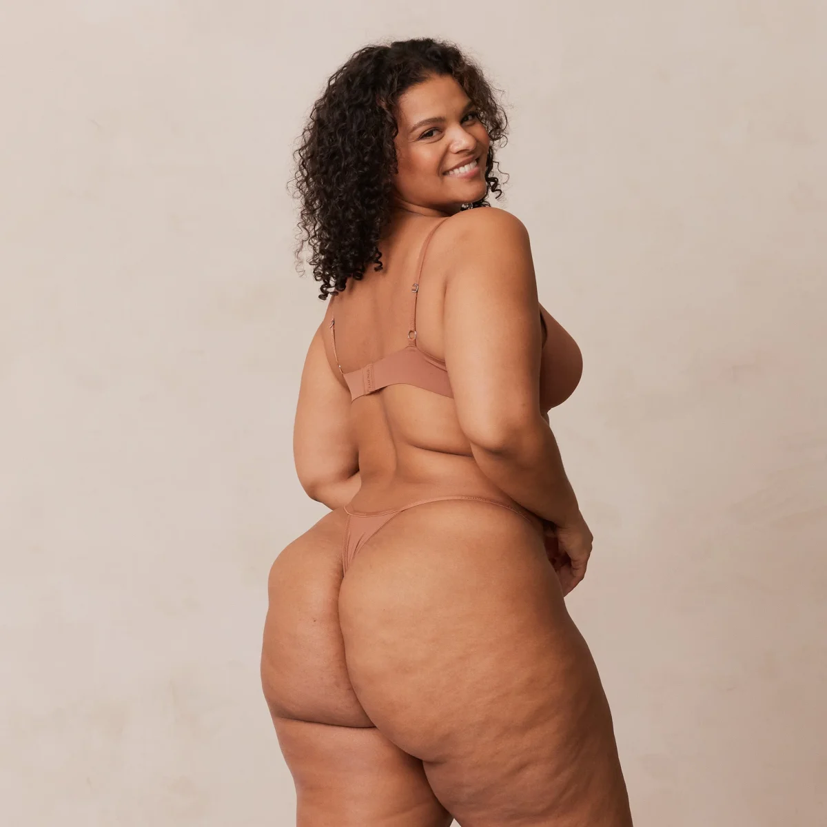 Light Plunge Soutien-Gorge T-Shirt Sans Armatures - Moka – Image 9