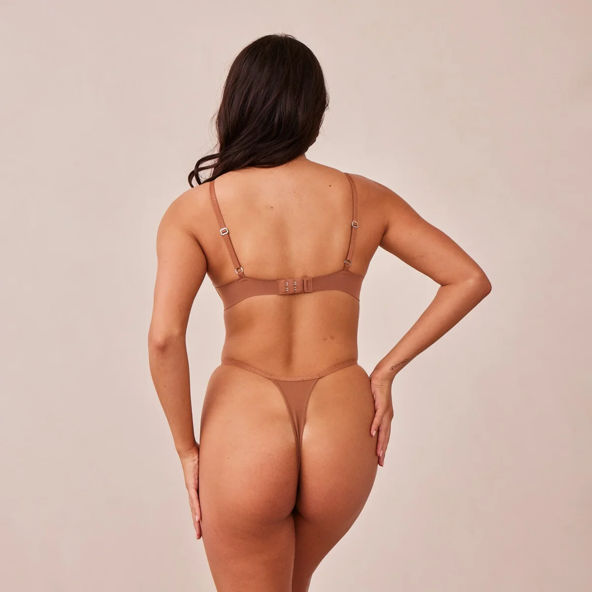 Light Plunge Soutien-Gorge T-Shirt Sans Armatures - Moka – Image 3