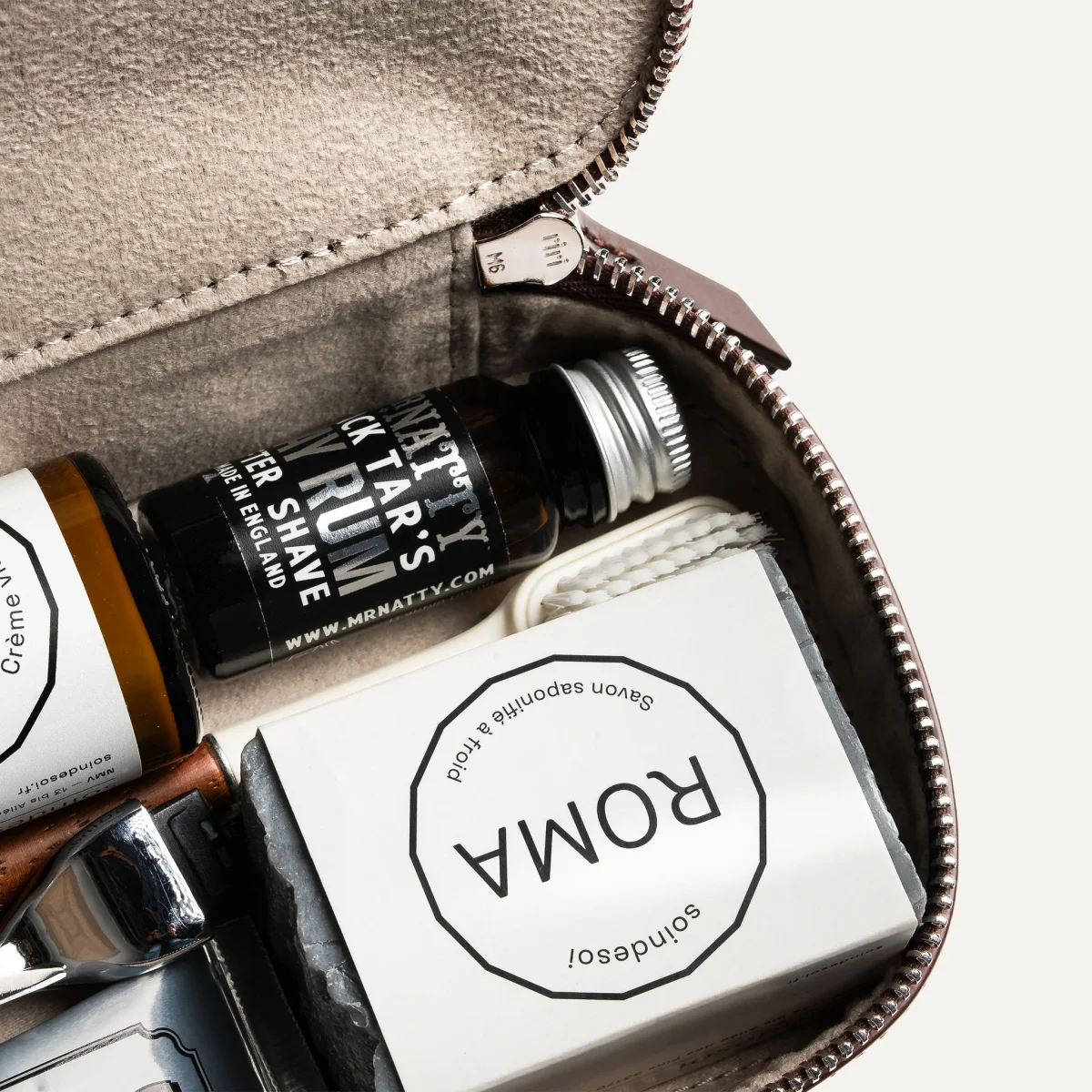 Trousse de toilette compacte ~ SARAH II - MARRON – Image 4