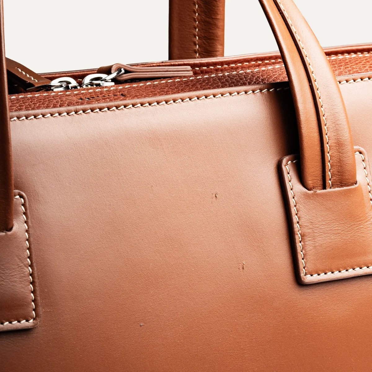 VICTOR L | Cuir Cognac - Imparfait #42 – Image 4