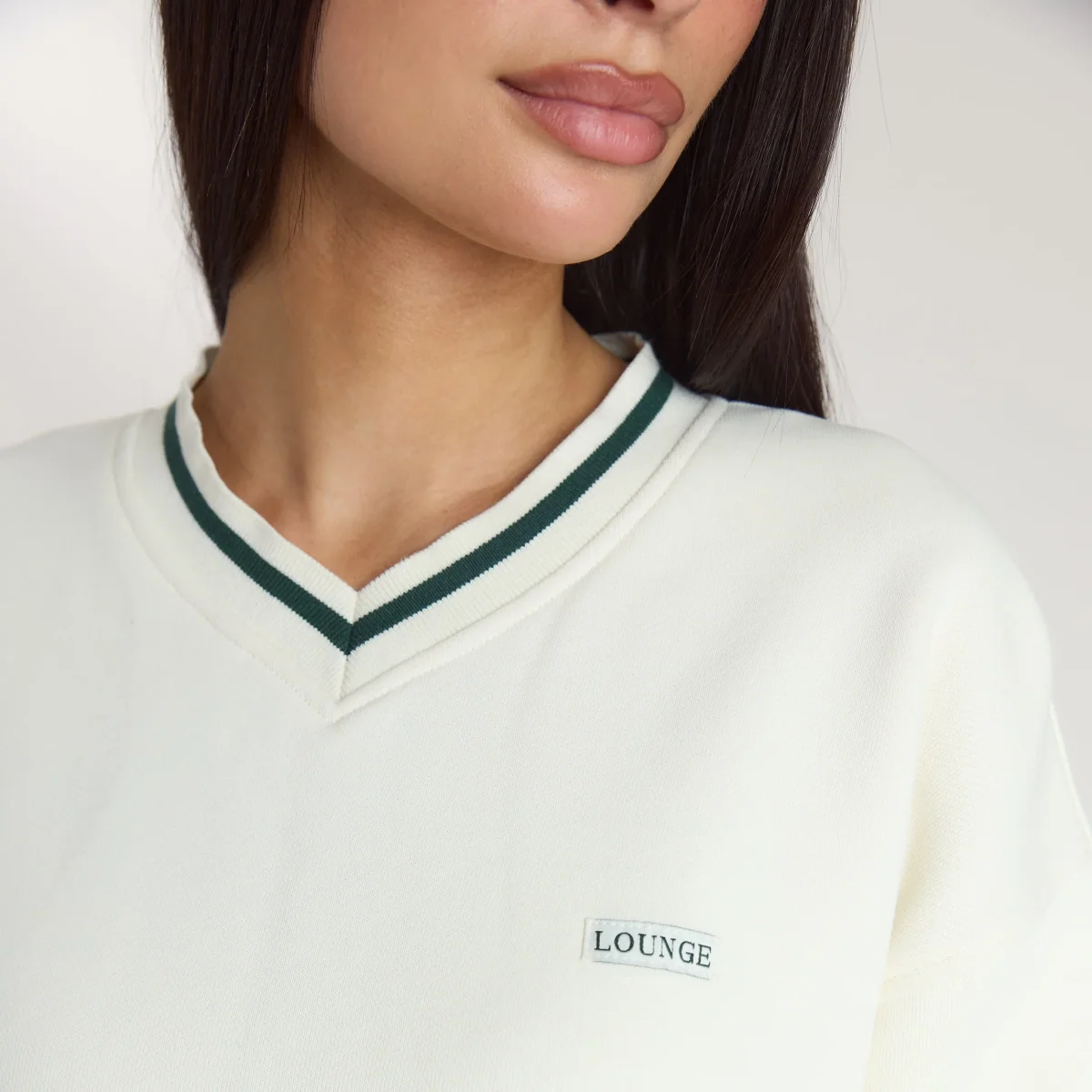Pull à Col en V Lounge Living - Crème – Image 4