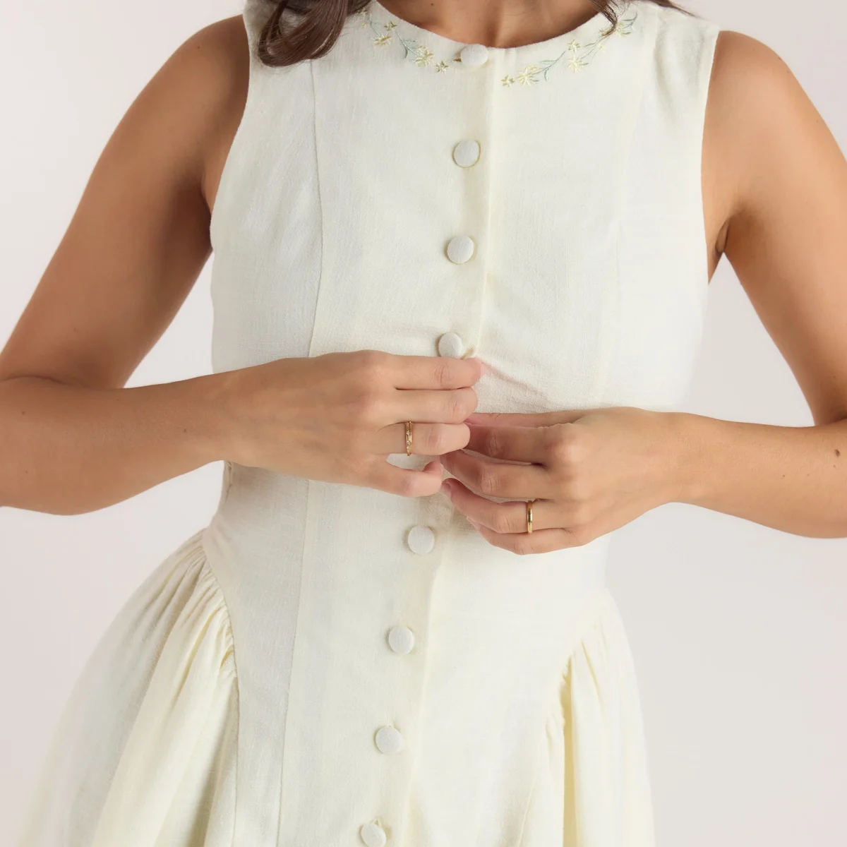 Robe Mini Brodée - Crème – Image 3