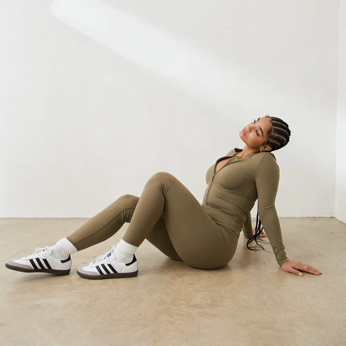 Essential Leggings - Olive – Image 5