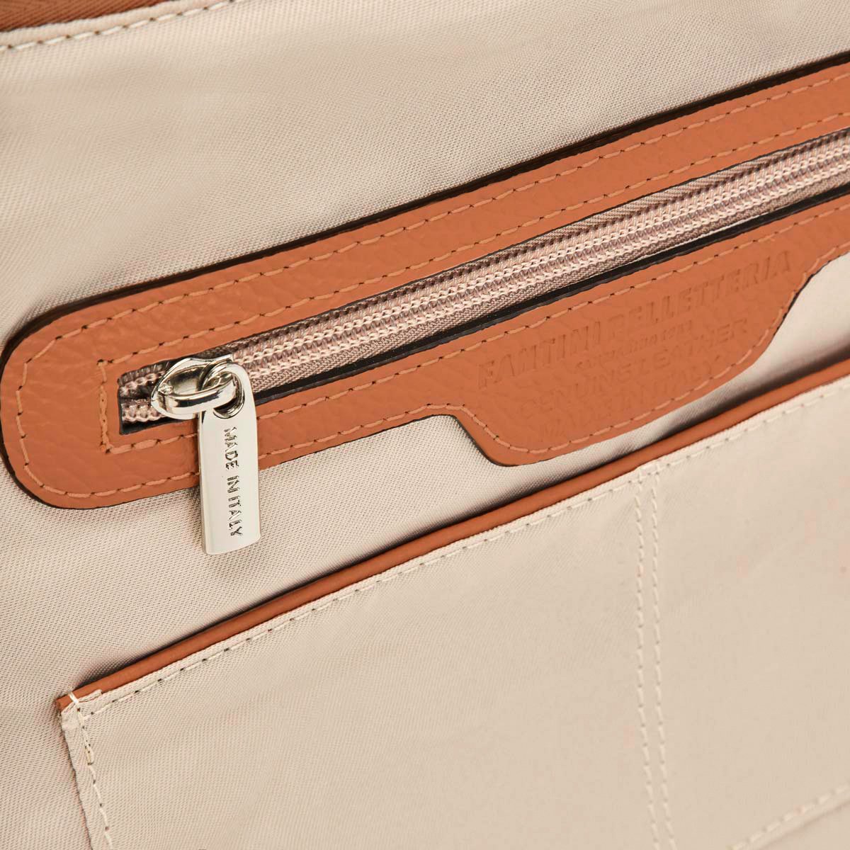 Sac en cuir convertible en sac à dos Alice – Image 7