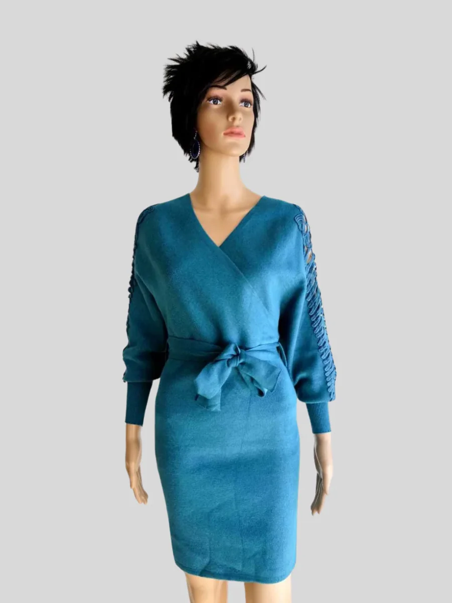 Robe-pull cache-cœur BLEUE en dentelle à nouer – Image 7