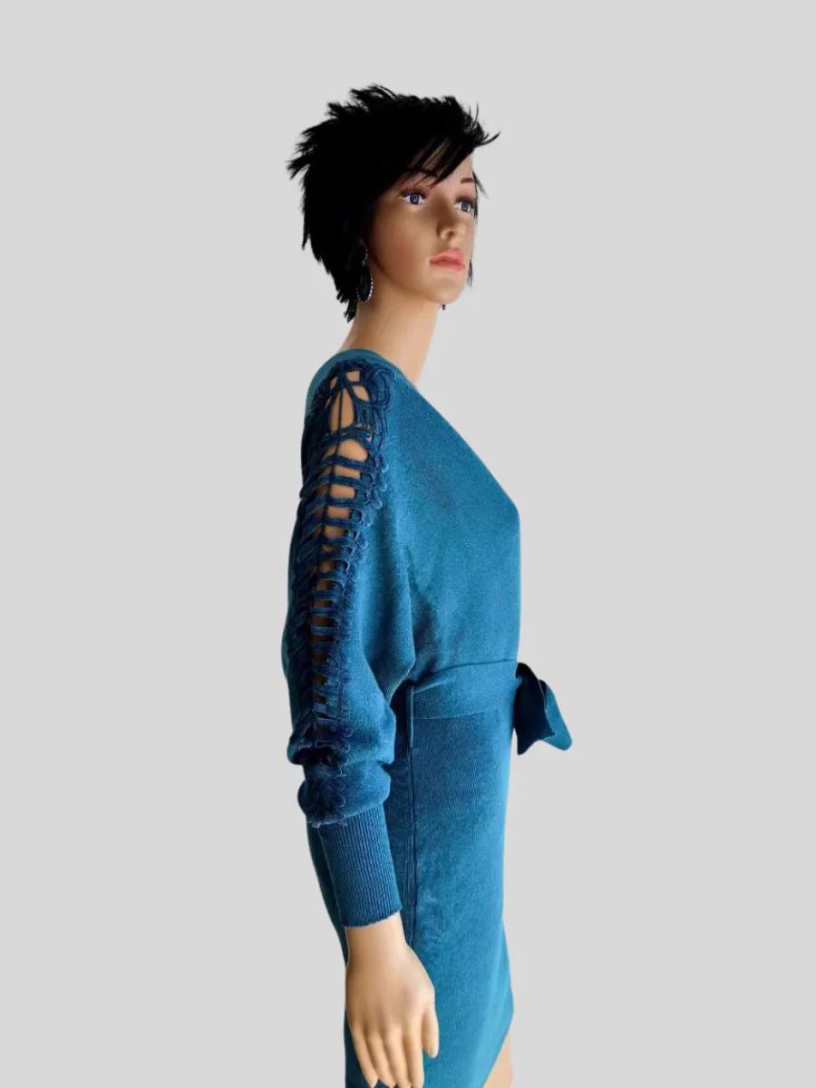 Robe-pull cache-cœur BLEUE en dentelle à nouer – Image 4