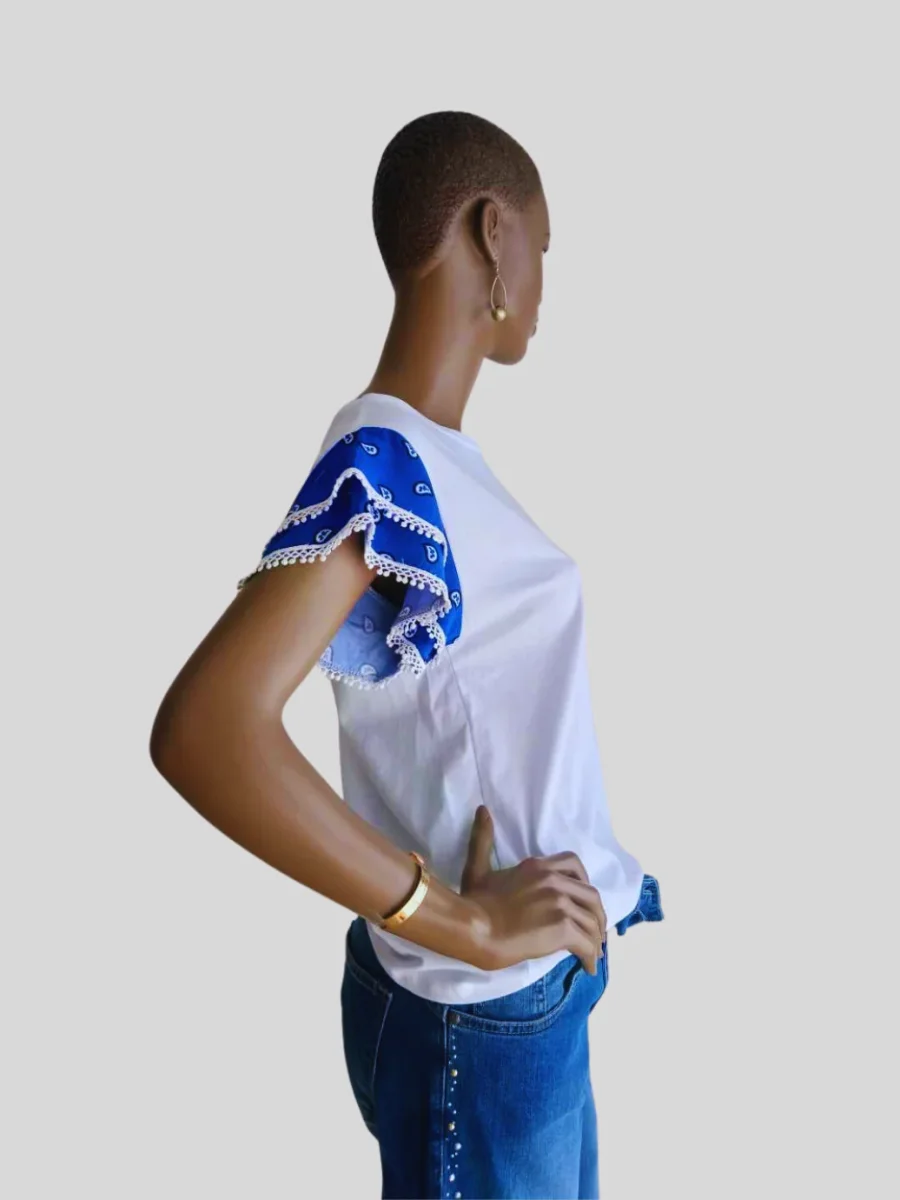 T-Shirt BLEU ELECTRIQUE à volants – Image 3