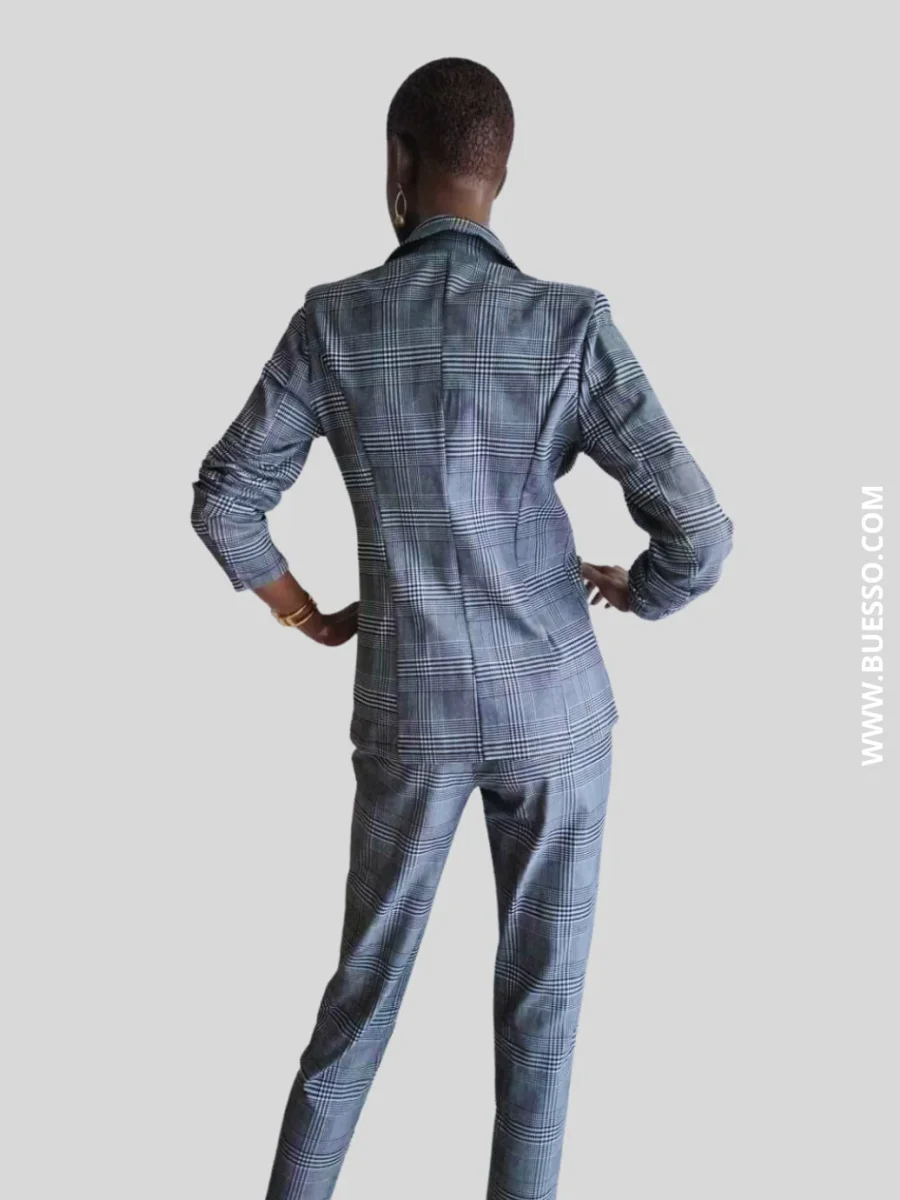 Tailleur-pantalon GRIS imprimé à carreaux – Image 4