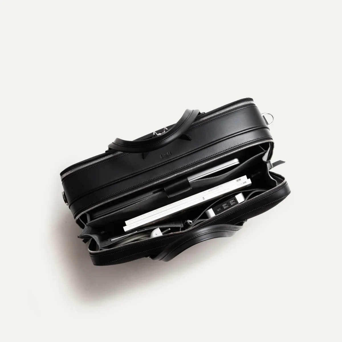 Porte documents 36 hr ~ CONALLY ~ Toile et cuir noir – Image 3