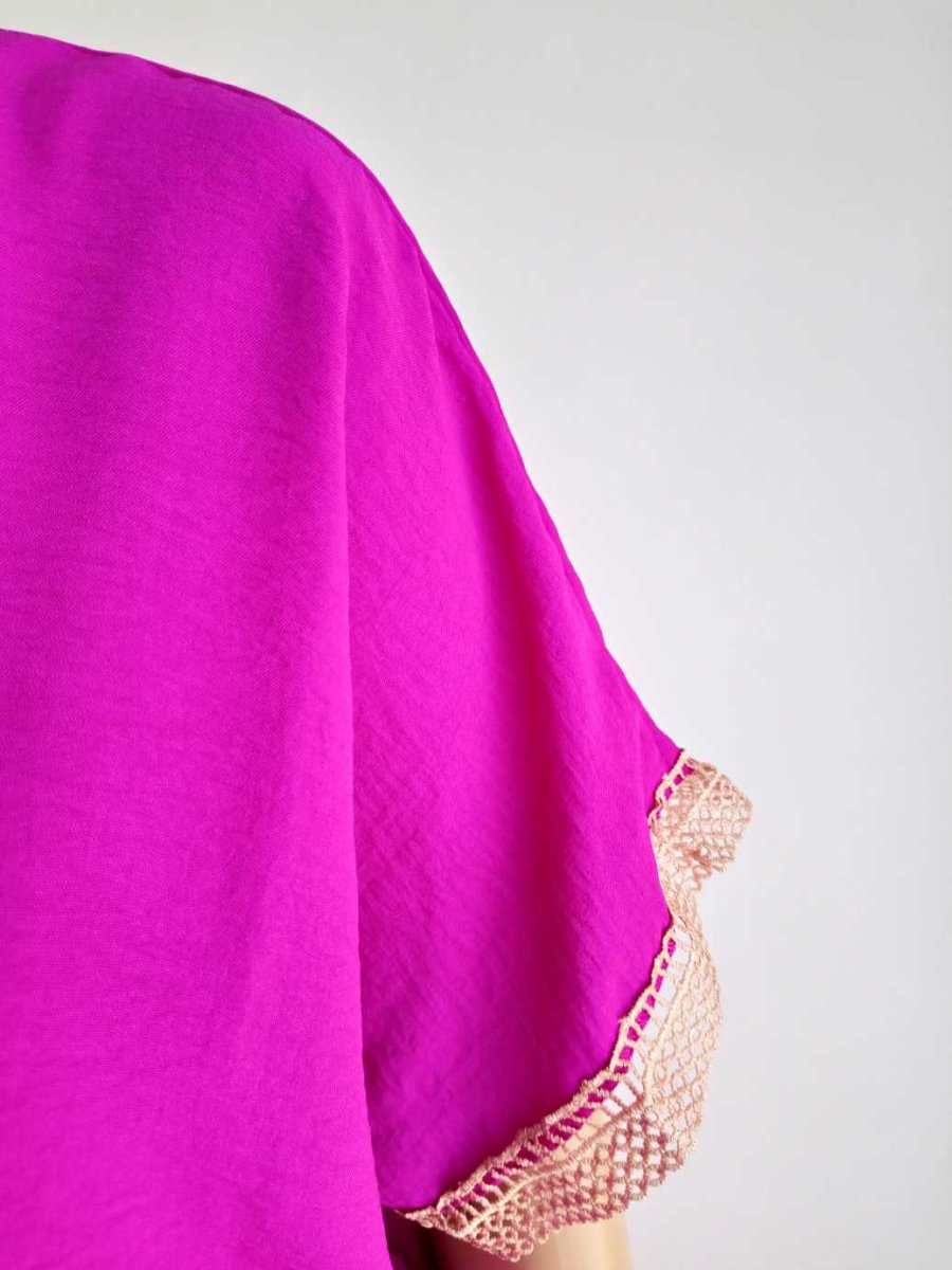 Robe ROSE FUCHSIA avec col en dentelle – Image 6