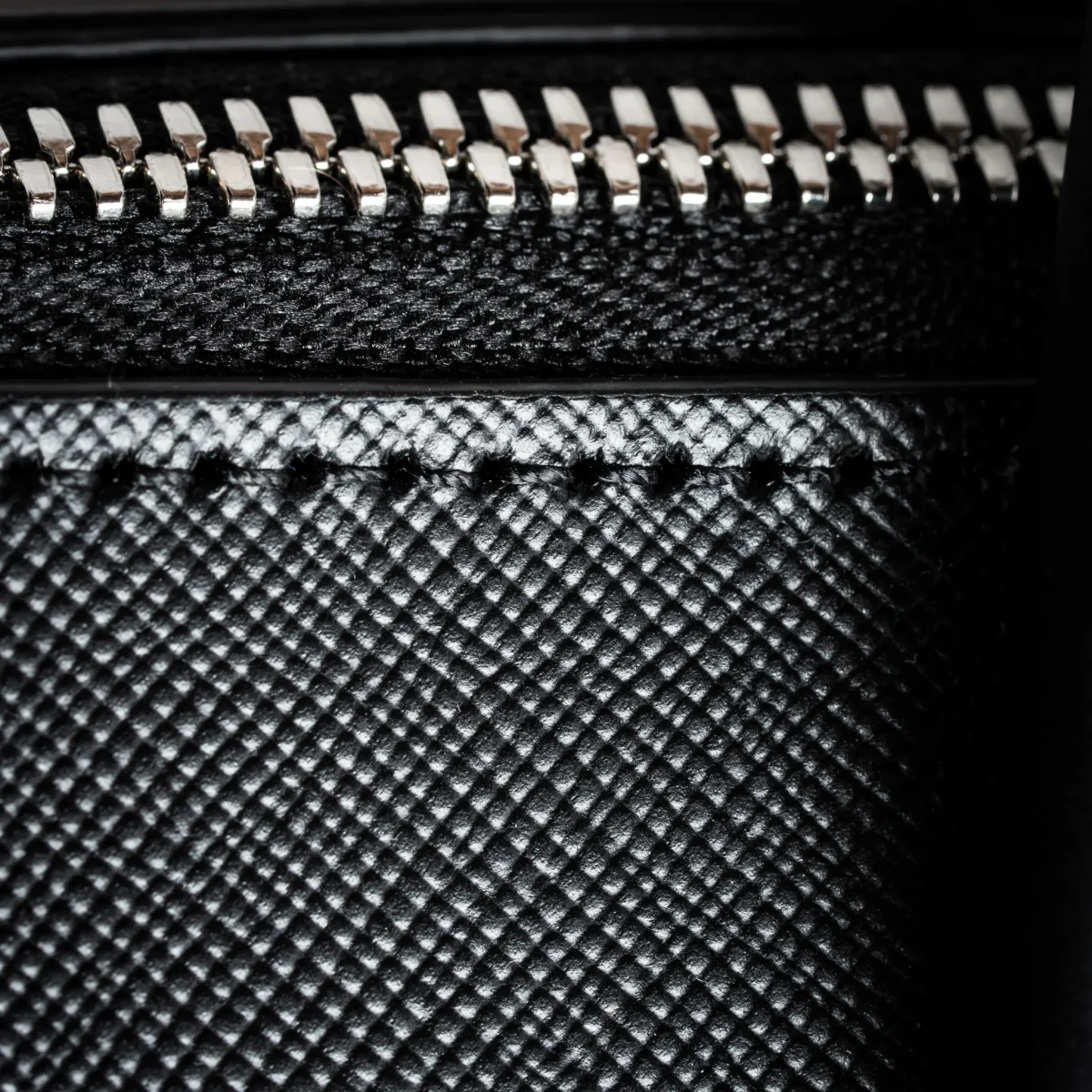 Porte-documents en cuir Saffiano ~ PAOLO II - NOIR – Image 9