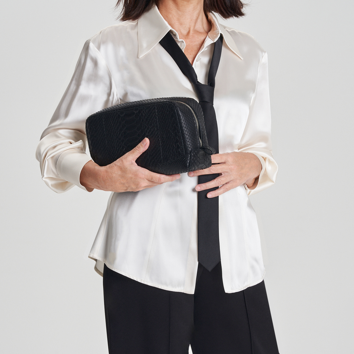 Trousse de toilette en peau de python Eclisse – Image 4