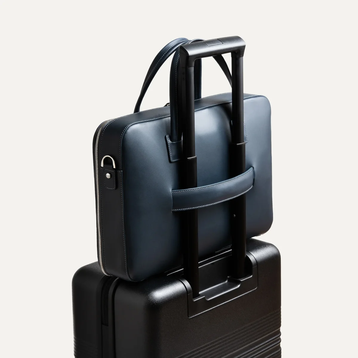 Porte-documents en cuir lisse ~ ALESSANDRO II - MARINE – Image 3