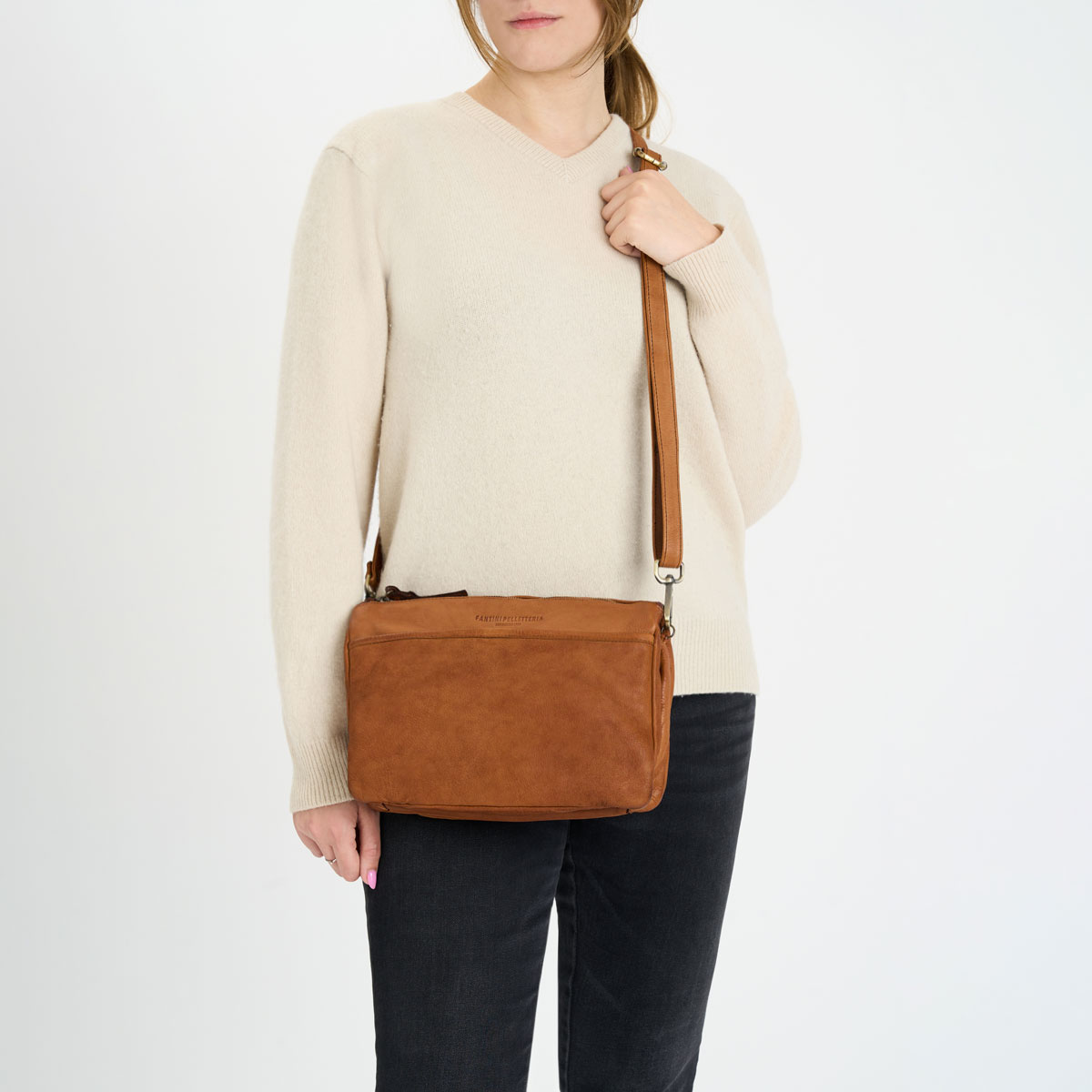 Sac à bandoulière en cuir lavé Roma – Image 3