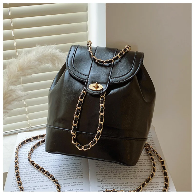 petit sac à dos femme noir en cuir matelassé – Image 5