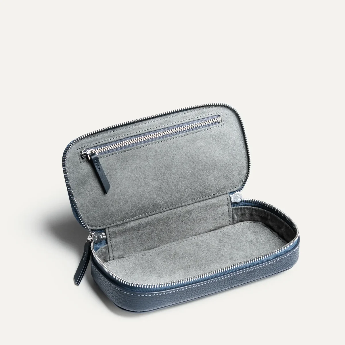 Trousse de toilette compacte ~ EVA - Cuir grainé marine – Image 9