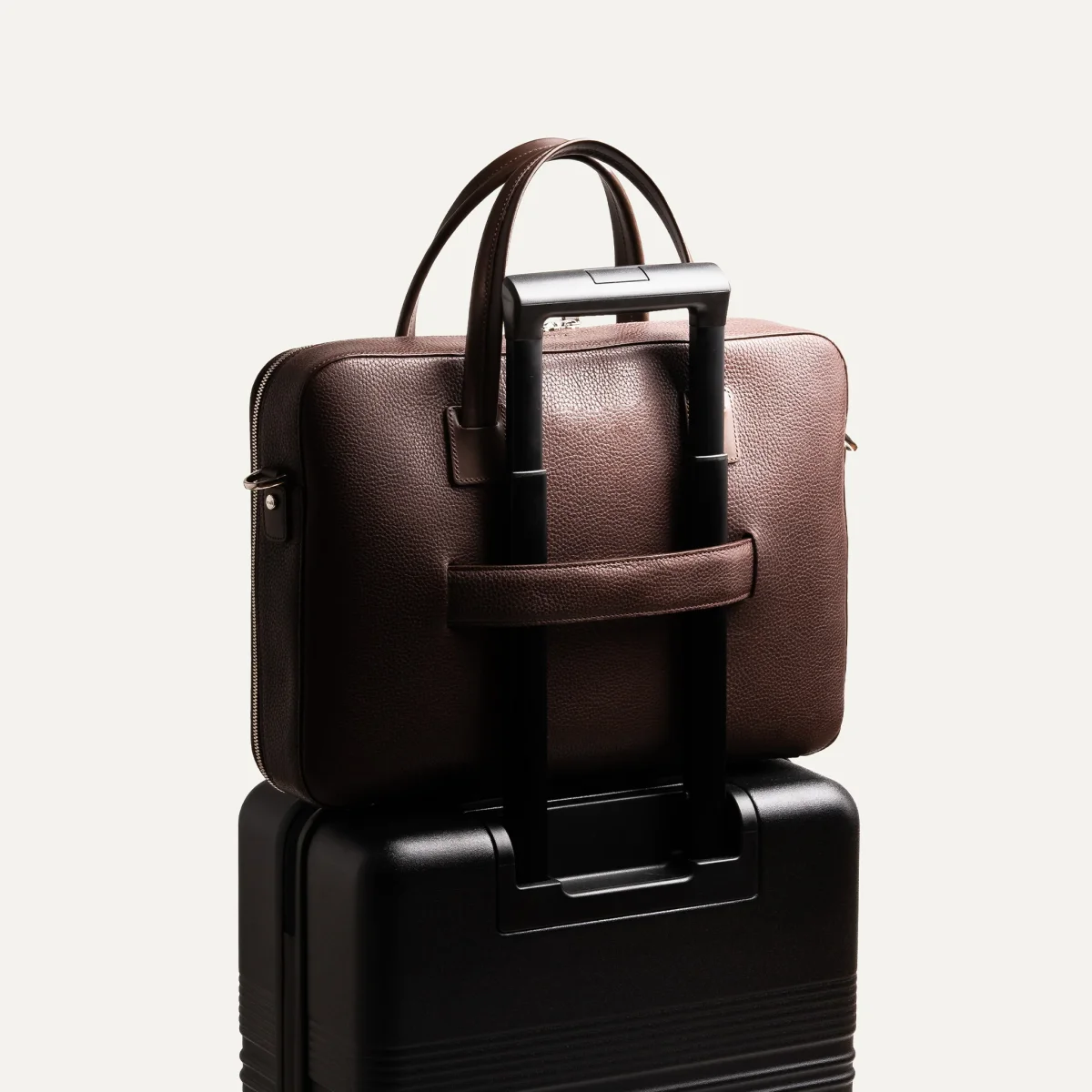 Porte-documents en cuir grainé ~ OSCAR - MARRON – Image 4