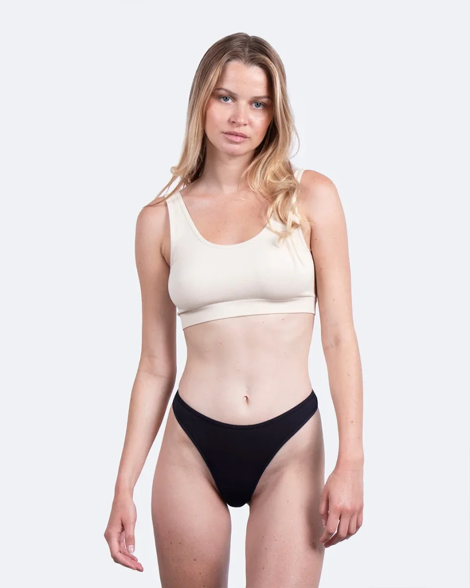 String menstruel noir